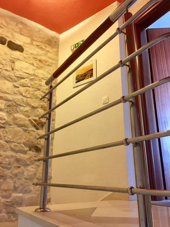 Apartments Feral Trogir Buitenkant foto