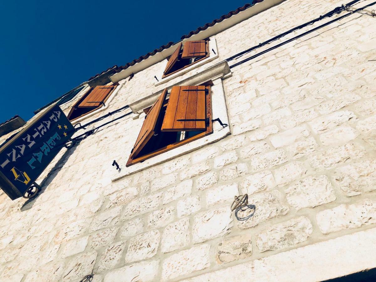 Apartments Feral Trogir Buitenkant foto