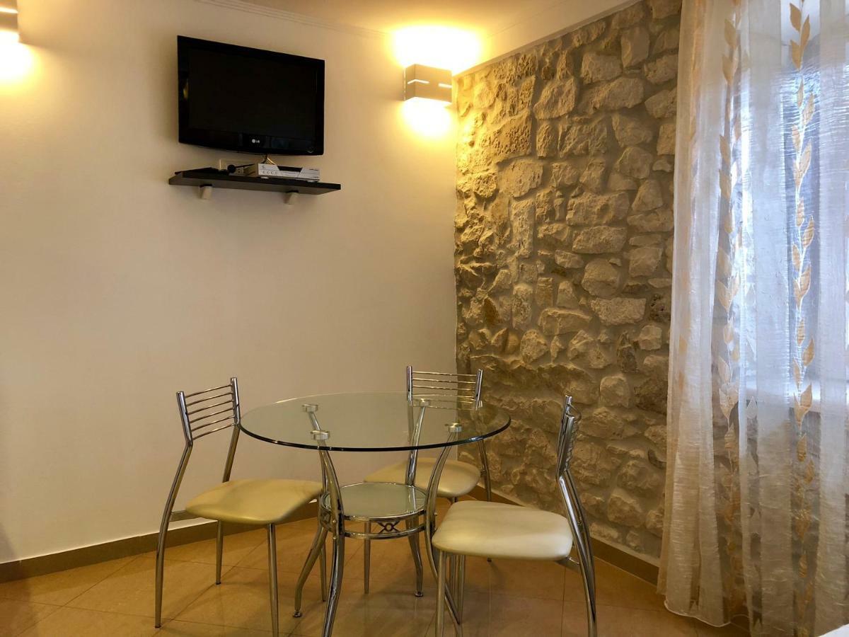 Apartments Feral Trogir Buitenkant foto
